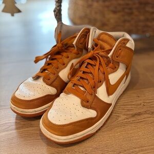 Nike Dunk High Retro SE Men's 8 Shoes White Orange Sail Monarch DV7223-800